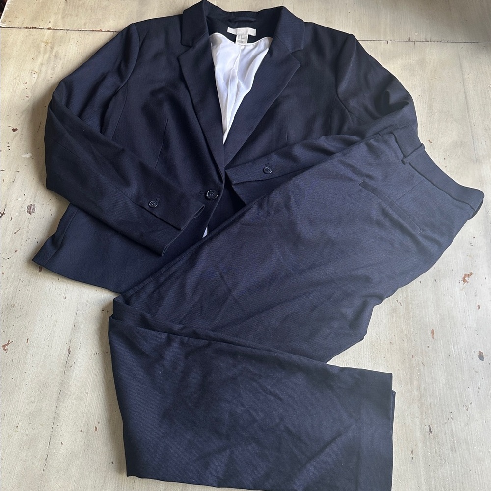 H&M fitted blazer and pant suit
